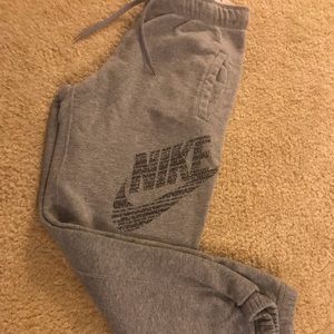 Nike sweatpant/ capris